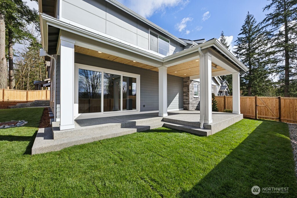24914 SE 17th Street #2, Sammamish, WA 98075