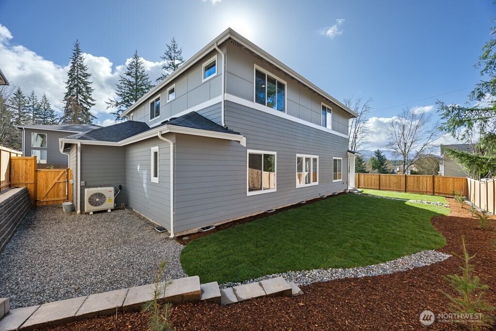 24914 SE 17th Street #2, Sammamish, WA 98075