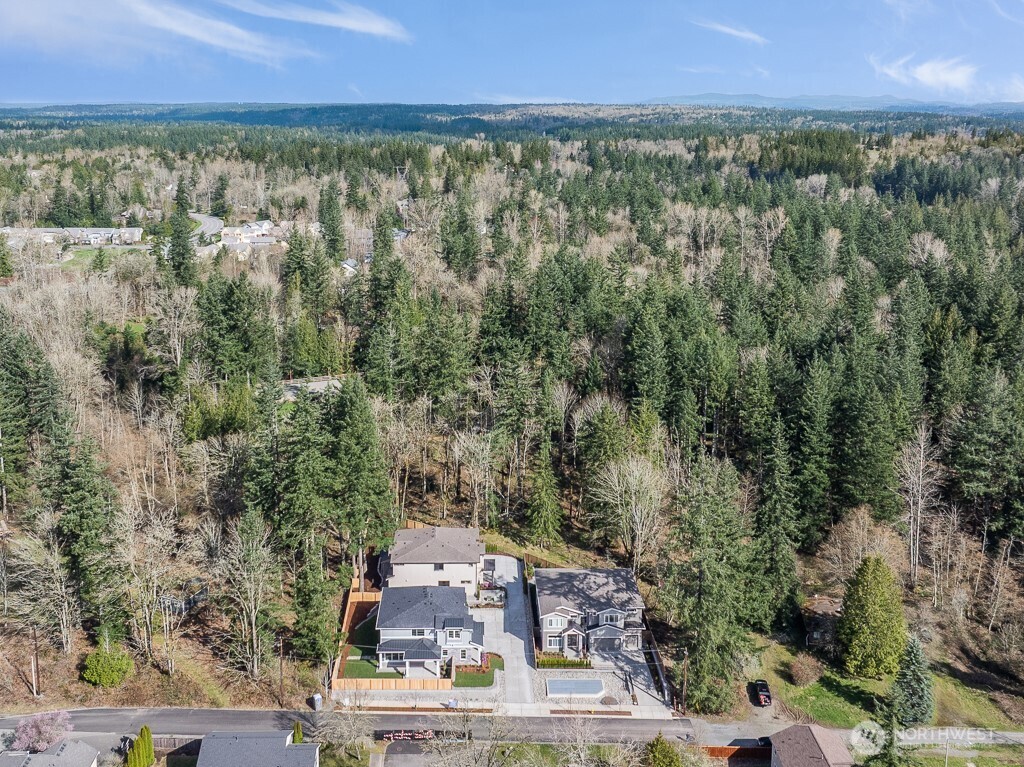 24914 SE 17th Street #2, Sammamish, WA 98075