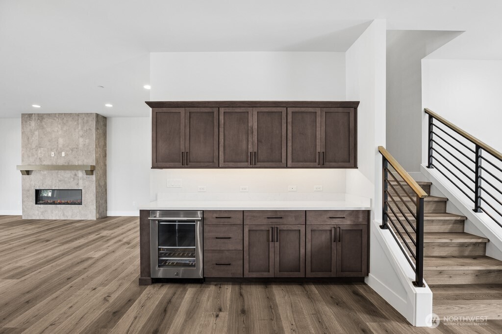 24914 SE 17th Street #2, Sammamish, WA 98075