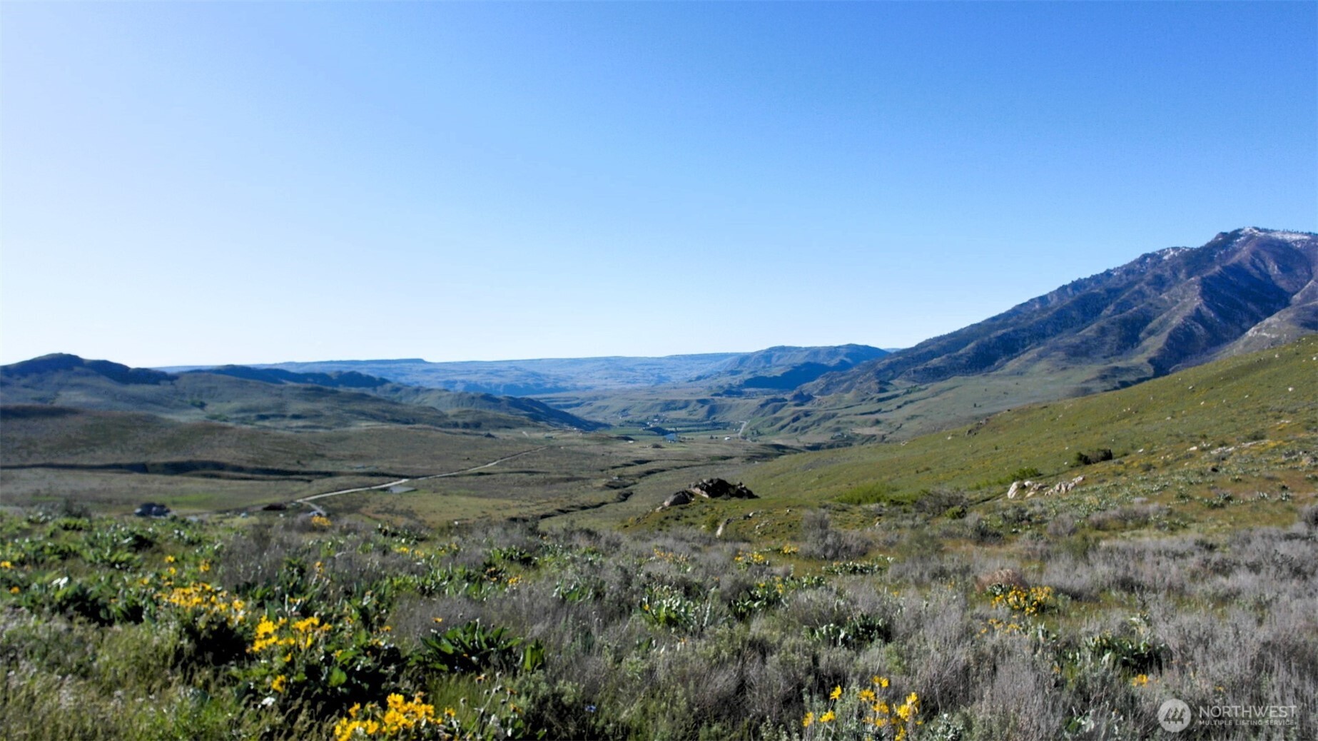 31 Cowboy Road , Methow, WA 98834