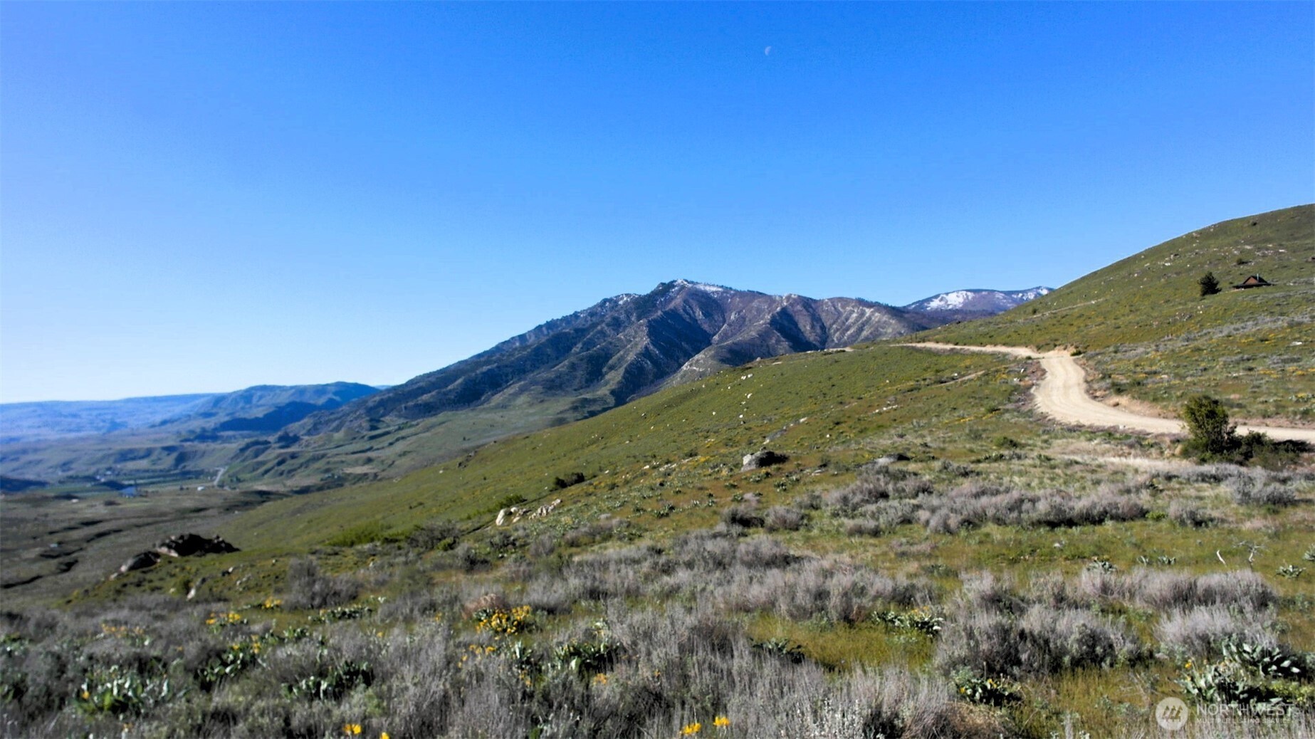 31 Cowboy Road , Methow, WA 98834