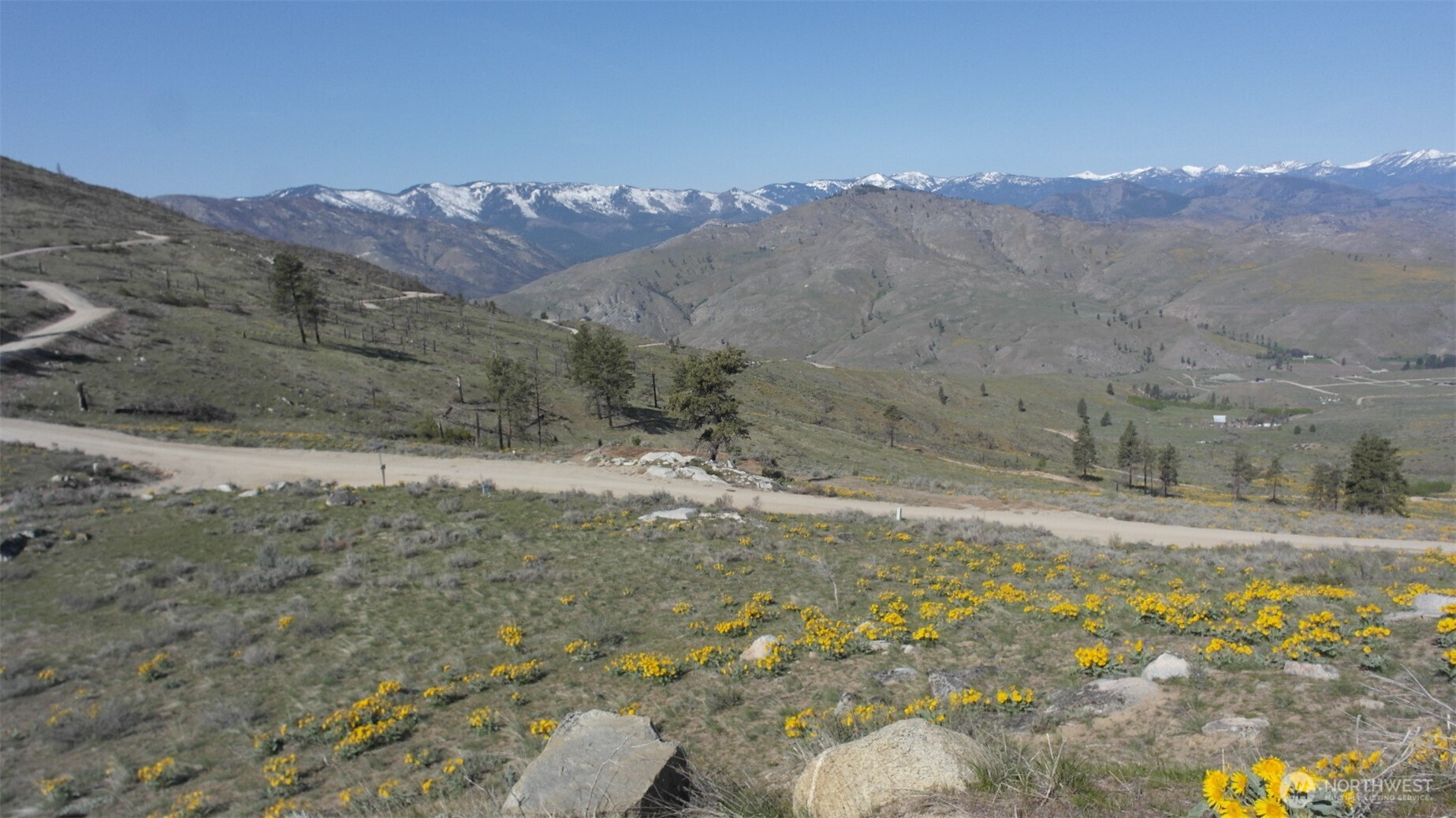 31 Cowboy Road , Methow, WA 98834