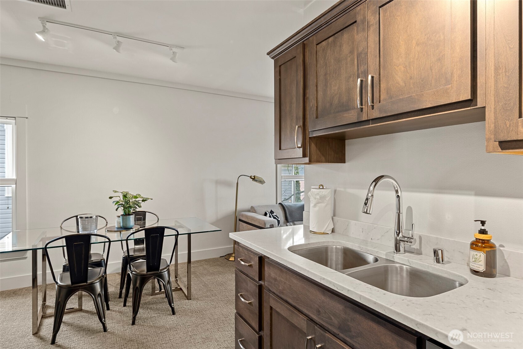 623 Morris Street #B 2, La Conner, WA 98257