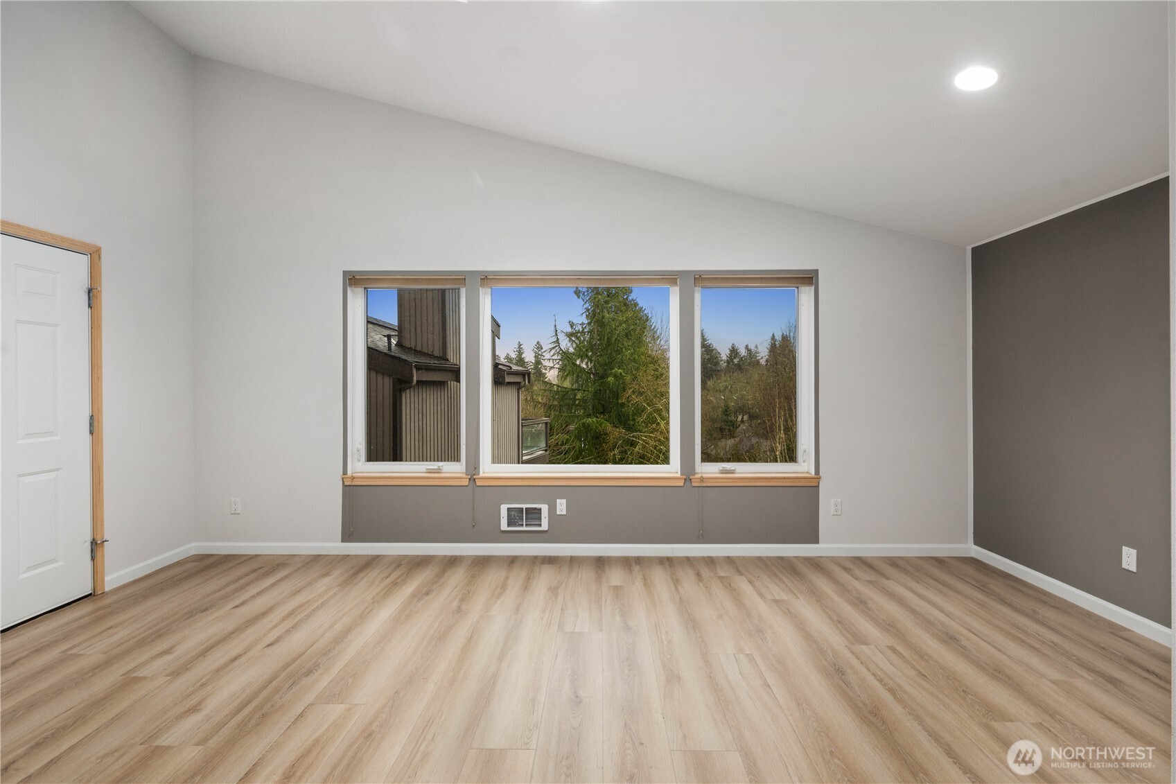 6021 158th Place NE, Redmond, WA 98052