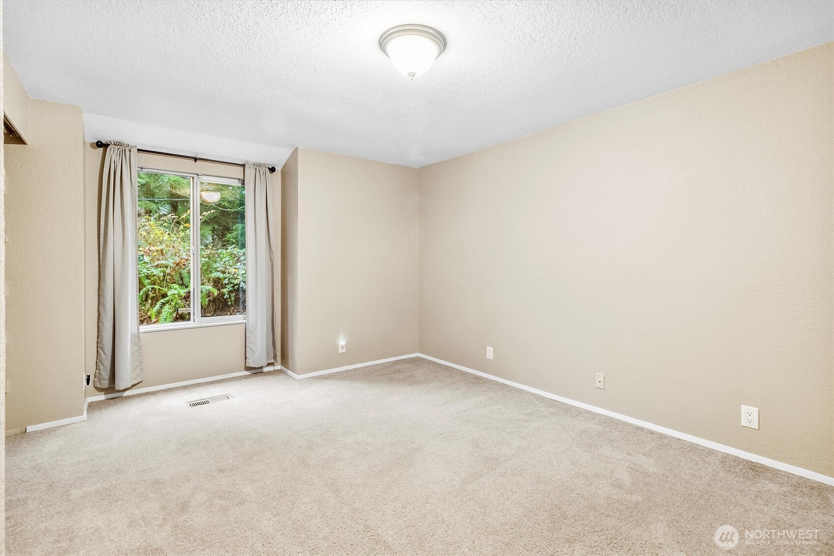 299 Friday Creek Road , Bellingham, WA 98229