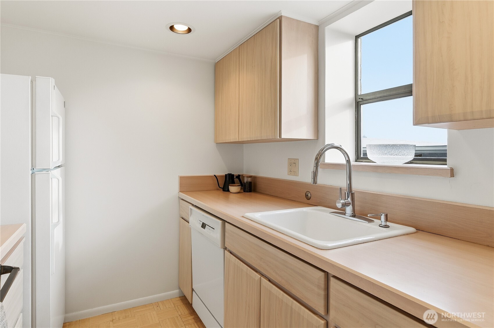 912 3rd Avenue W #202, Seattle, WA 98119