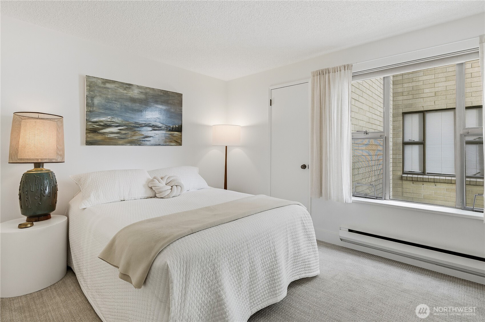 912 3rd Avenue W #202, Seattle, WA 98119