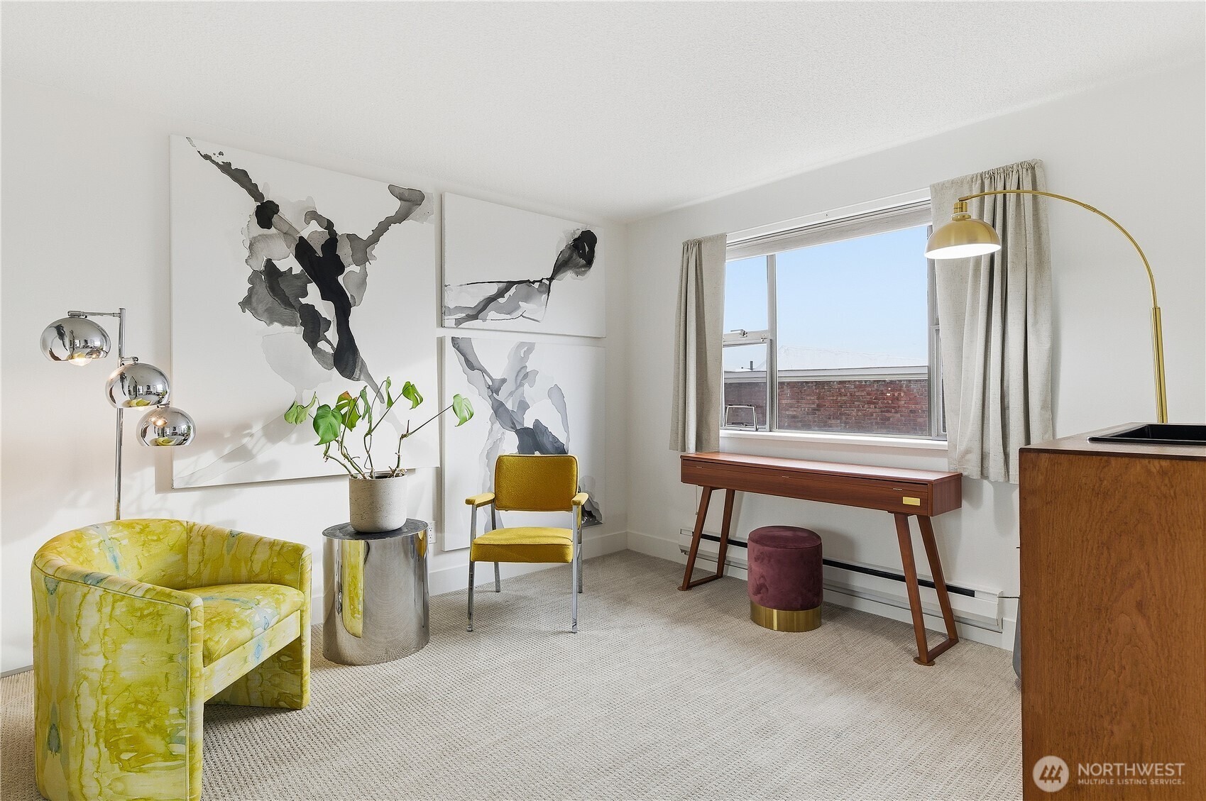 912 3rd Avenue W #202, Seattle, WA 98119