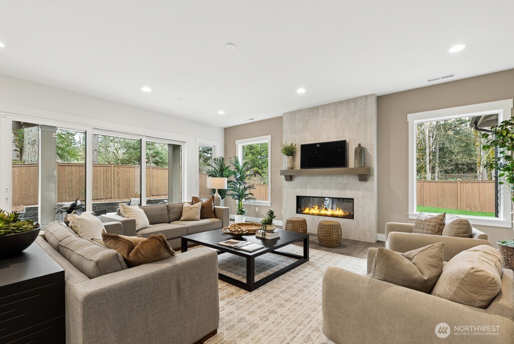 24922 SE 17th Street #1, Sammamish, WA 98075