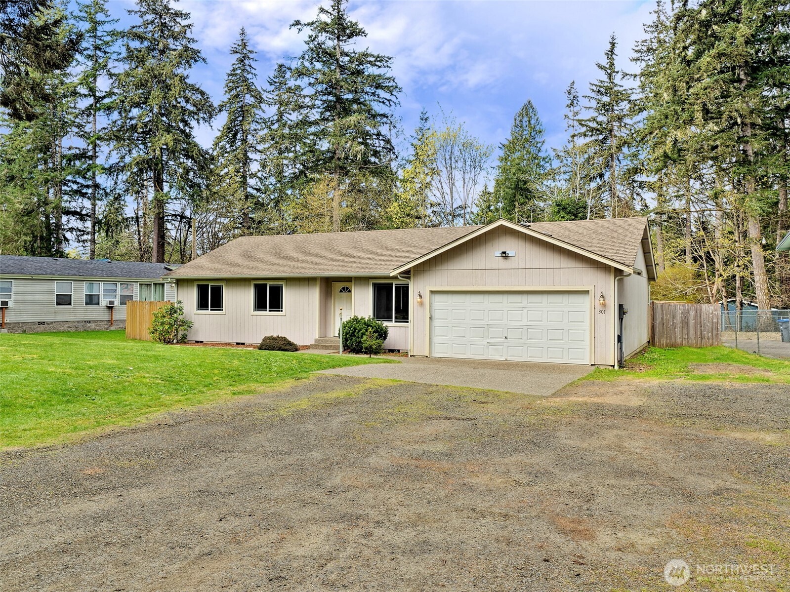 301 E Timberlake Drive , Shelton, WA 98584