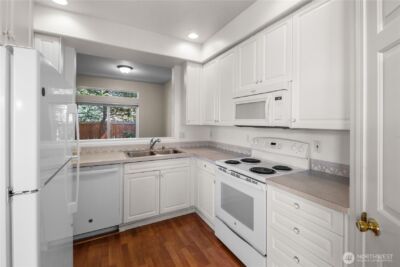 608 Chelan Place NE #C, Renton, WA 98059 - Photo 5