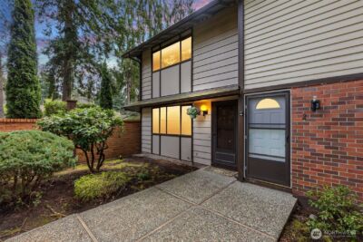 1717 150th Avenue SE #1, Bellevue, WA 98007 - Photo 2