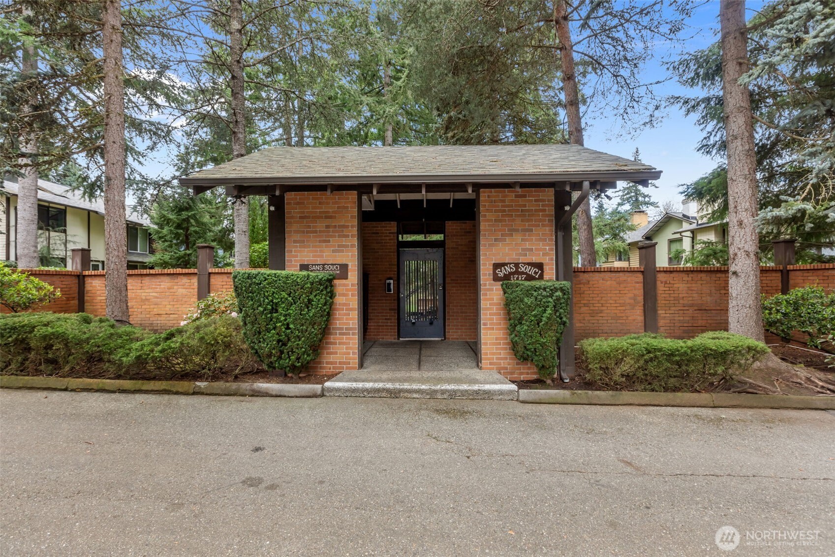 1717 150th Avenue SE #1, Bellevue, WA 98007