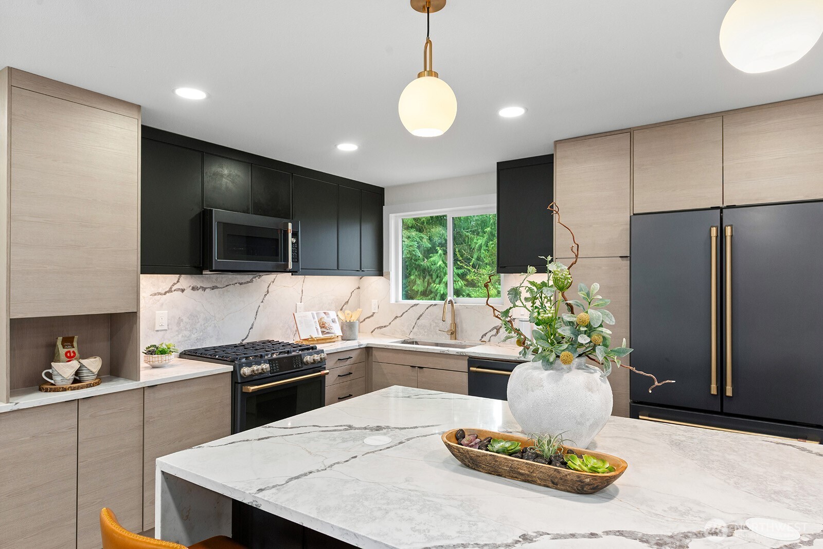 10925 NE 117th Place , Kirkland, WA 98034