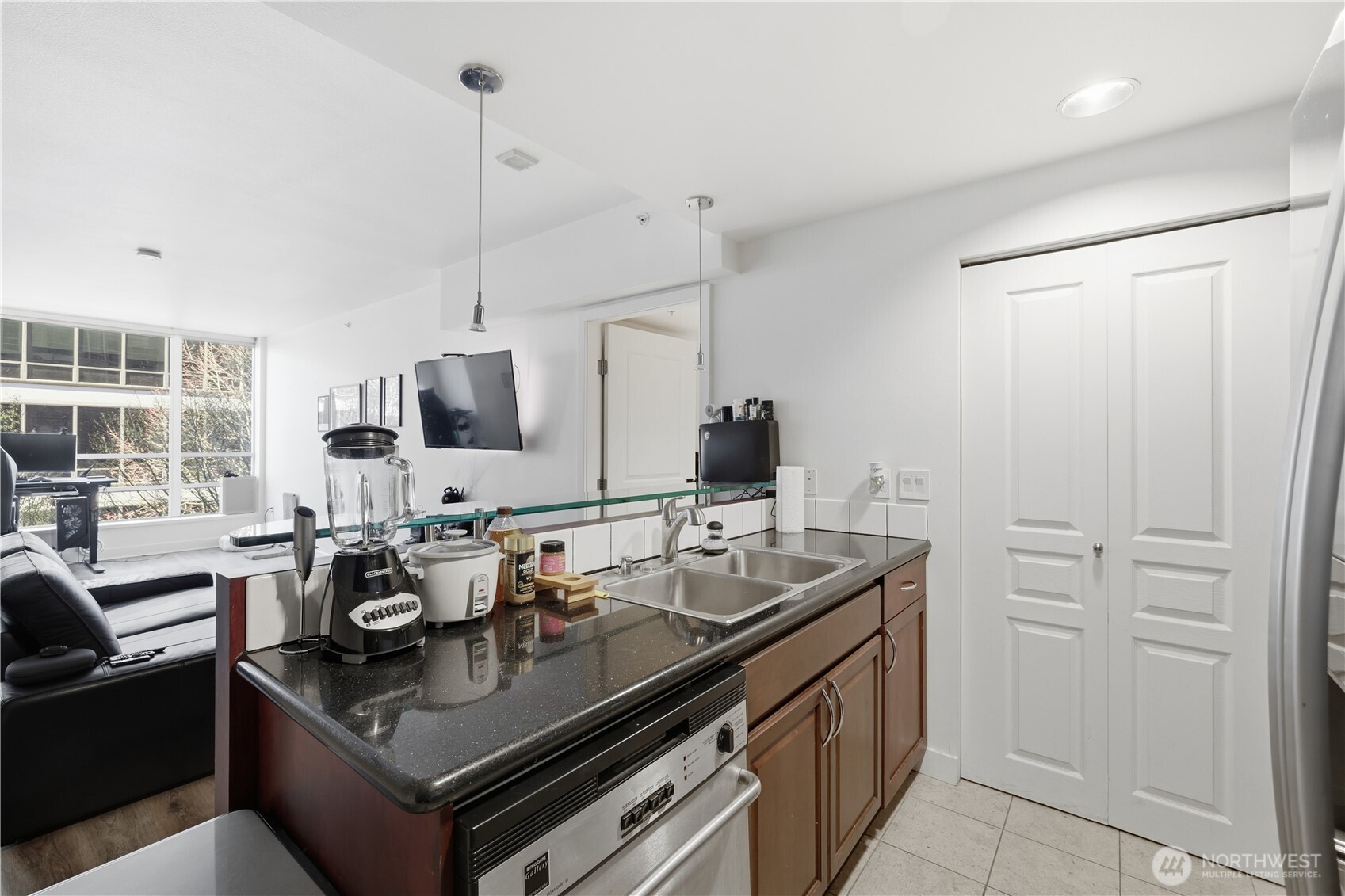 2929 1st Avenue ##201, Seattle, WA 98121-3019