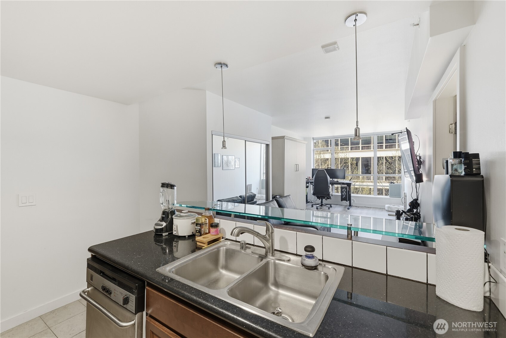 2929 1st Avenue ##201, Seattle, WA 98121-3019