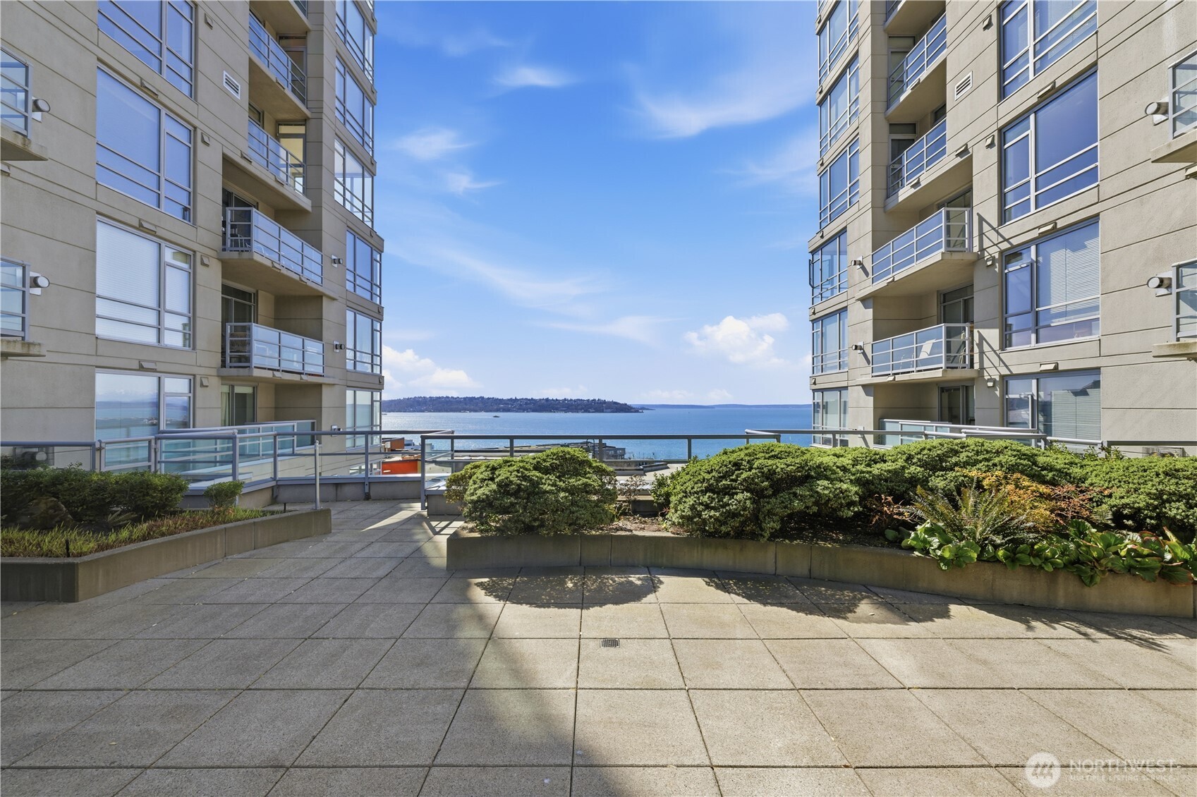 2929 1st Avenue ##201, Seattle, WA 98121-3019