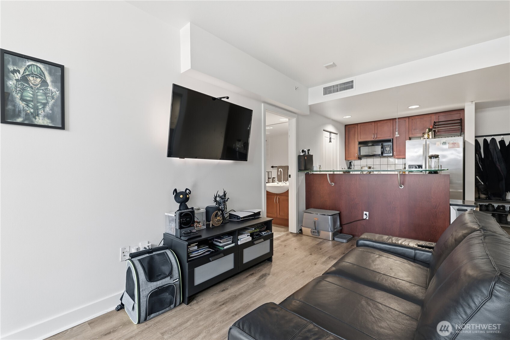 2929 1st Avenue ##201, Seattle, WA 98121-3019