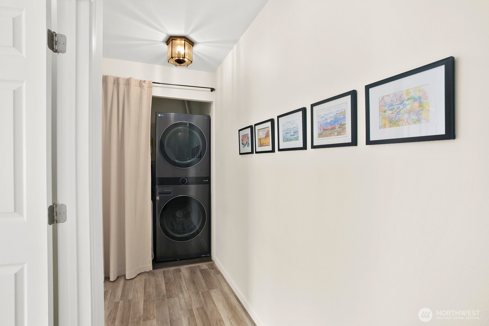 2117 N 107th Street #402, Seattle, WA 98133