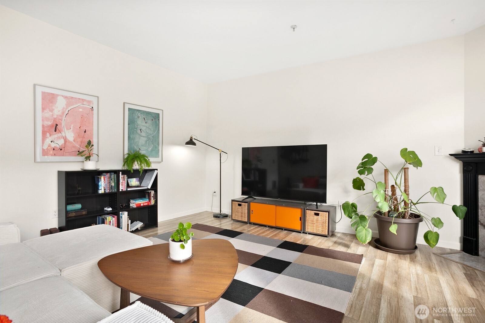 2117 N 107th Street #402, Seattle, WA 98133