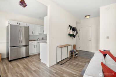 2117 N 107th Street #402, Seattle, WA 98133 - Photo 10