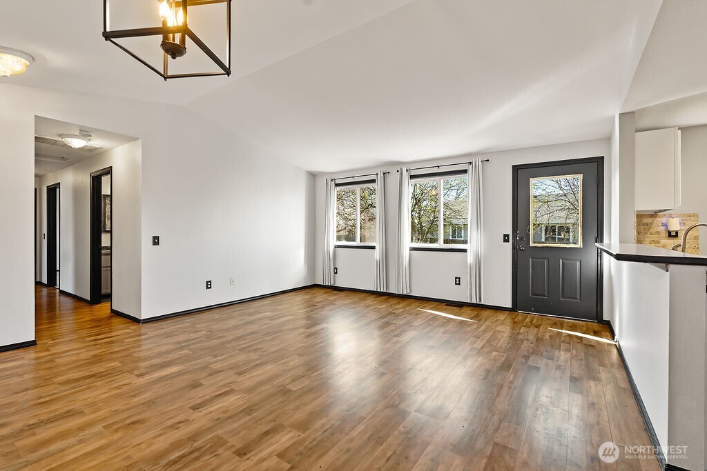208 W Mount Adams Court , Ellensburg, WA 98926