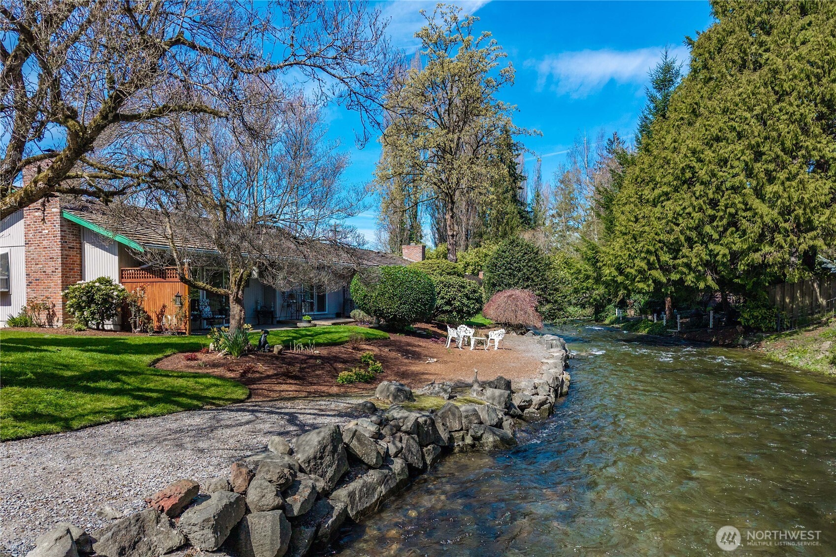 7055 81st Street SW, Lakewood, WA 98499