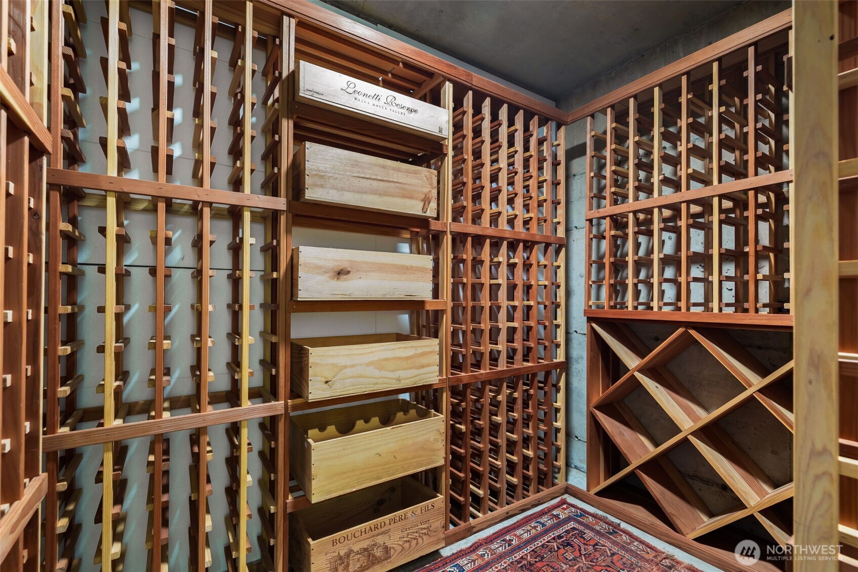 810 W Lee , Seattle, WA 98119