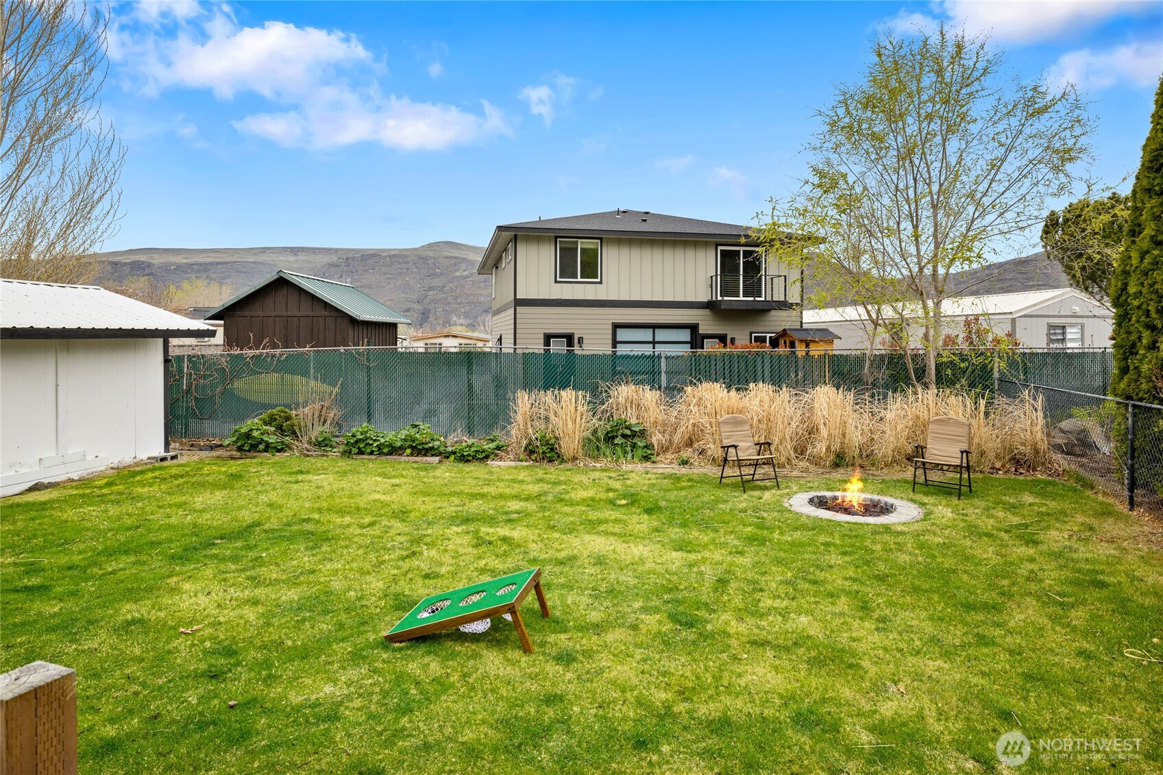 670 SW Section Avenue , Quincy, WA 98848