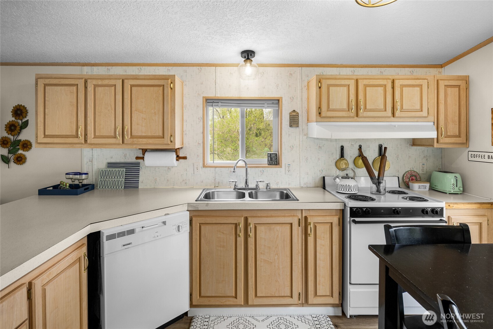 670 SW Section Avenue , Quincy, WA 98848