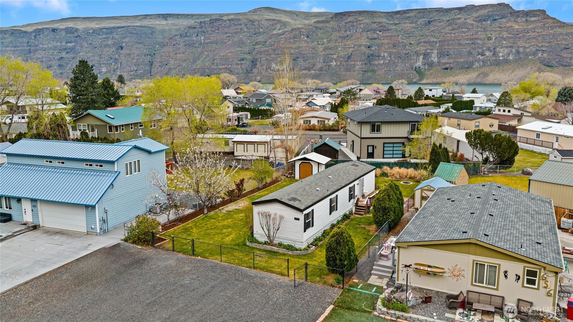 670 SW Section Avenue , Quincy, WA 98848