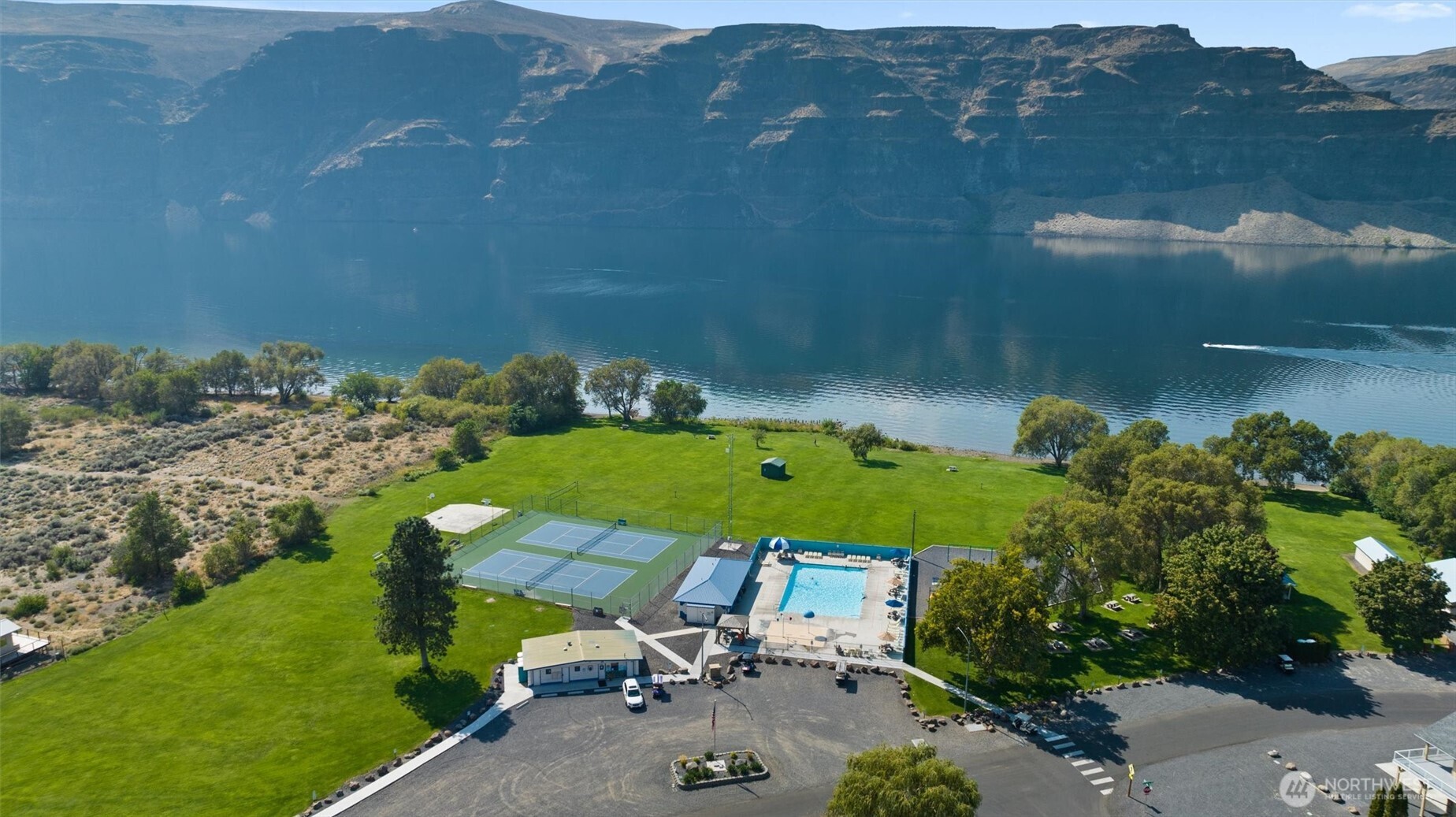 670 SW Section Avenue , Quincy, WA 98848