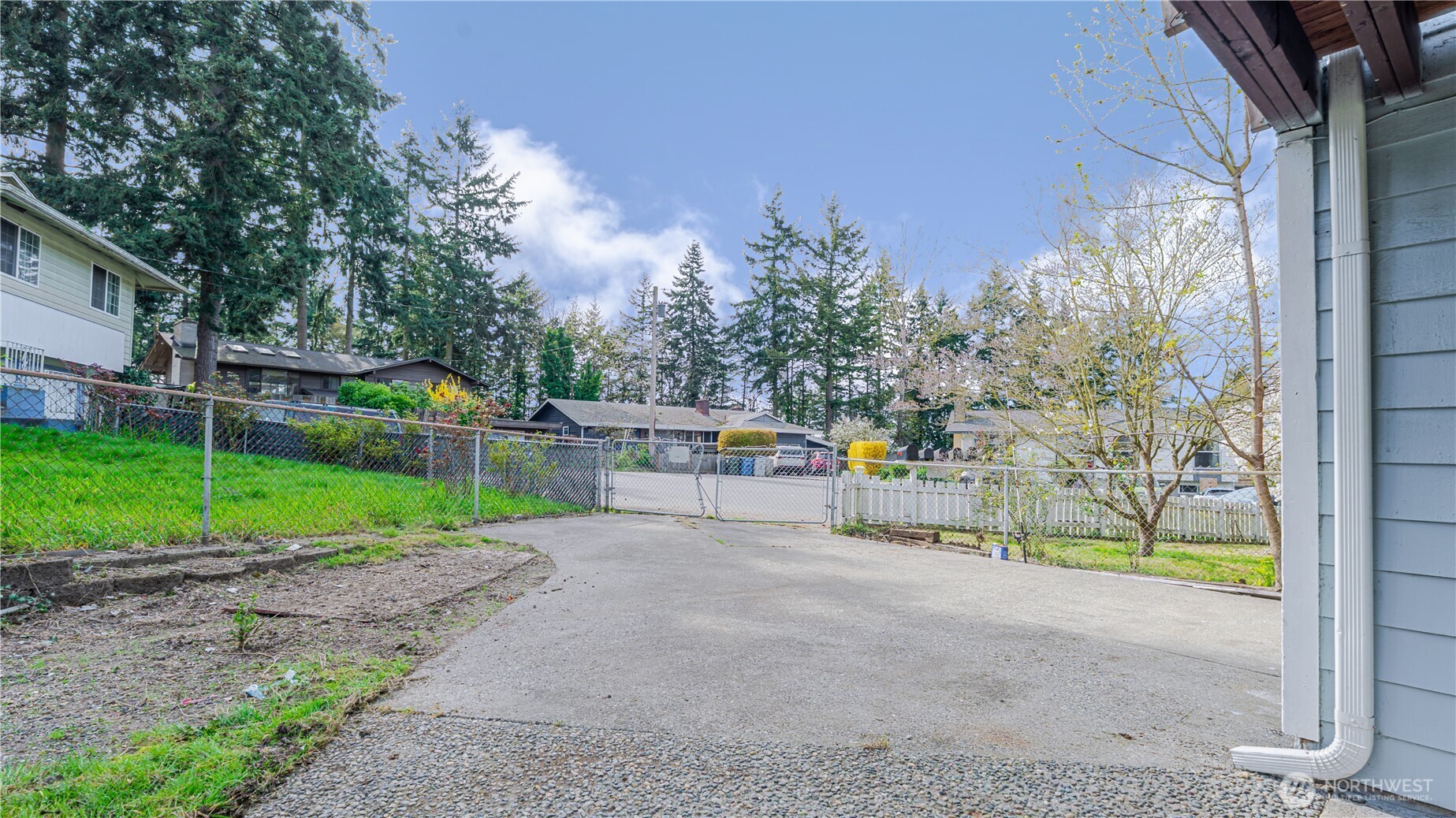 3319 S 249th Place , Kent, WA 98032