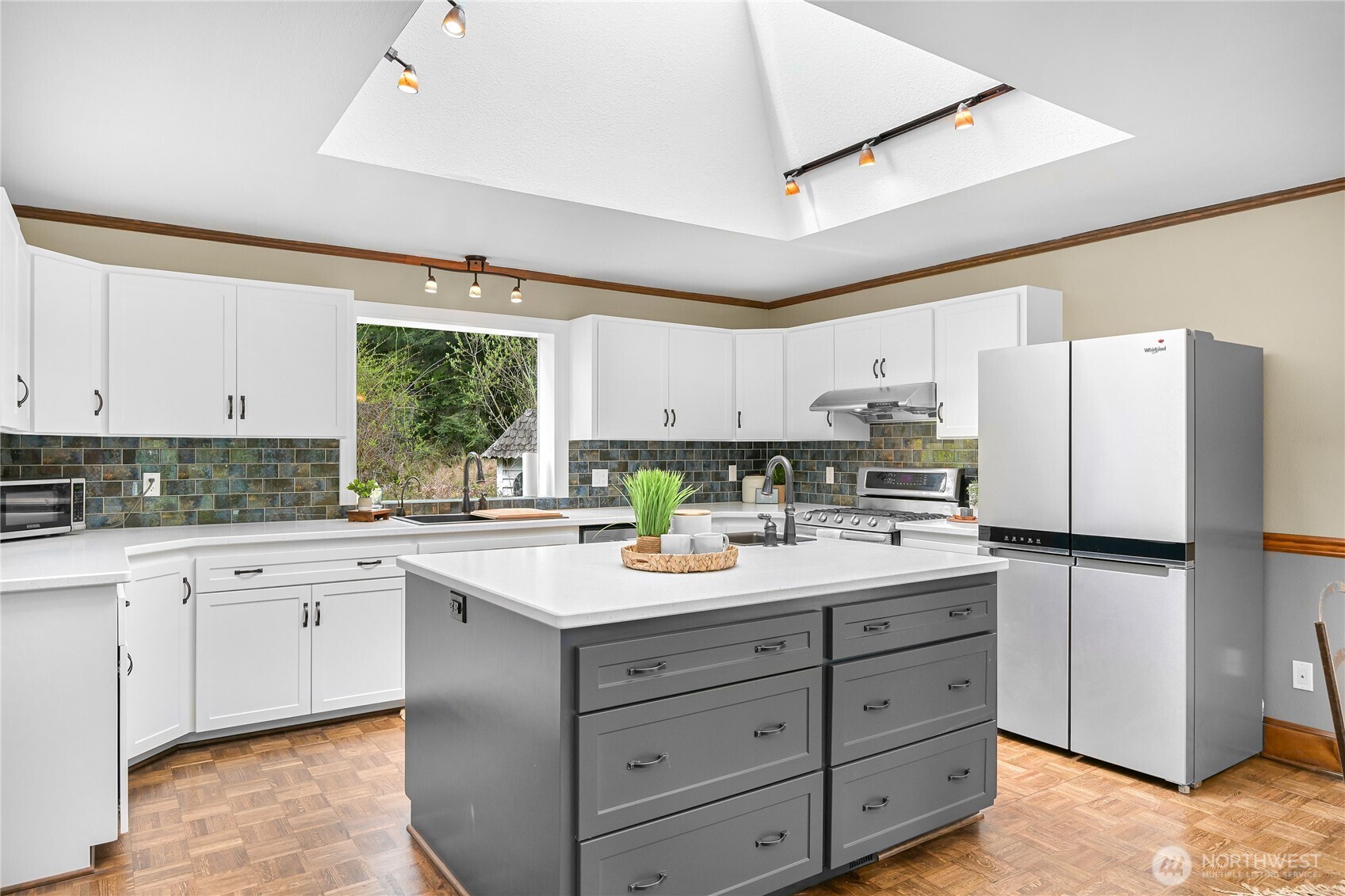 6710 Deer Lane , Anacortes, WA 98221