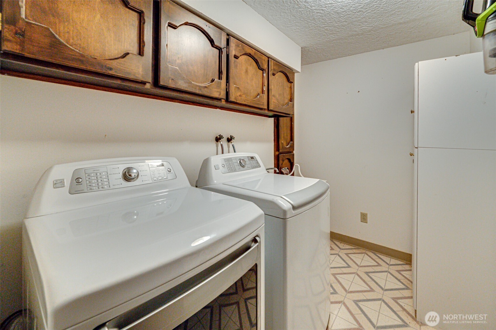 1415 Cloverdale Road , Kalama, WA 98625