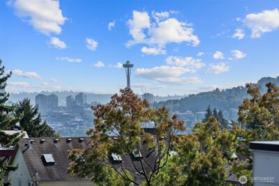 4521 Sunnyside Avenue N #A, Seattle, WA 98103 - Photo 2