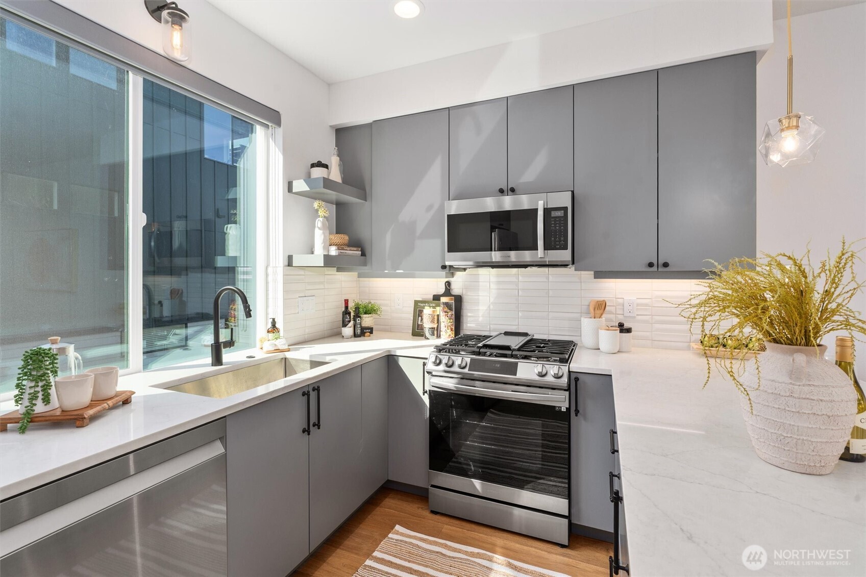 4521 Sunnyside Avenue N #A, Seattle, WA 98103