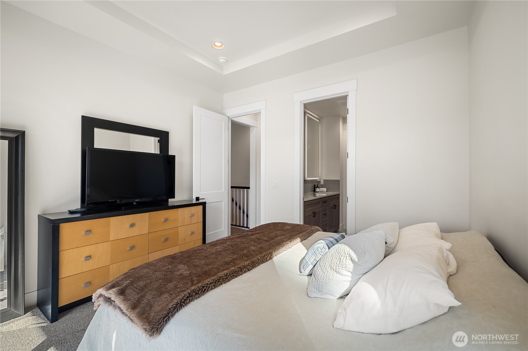 4804 W Tapps Drive E, Lake Tapps, WA 98391