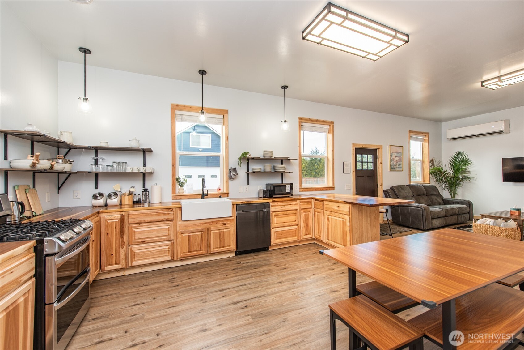 132 Milky Way , Sequim, WA 98382