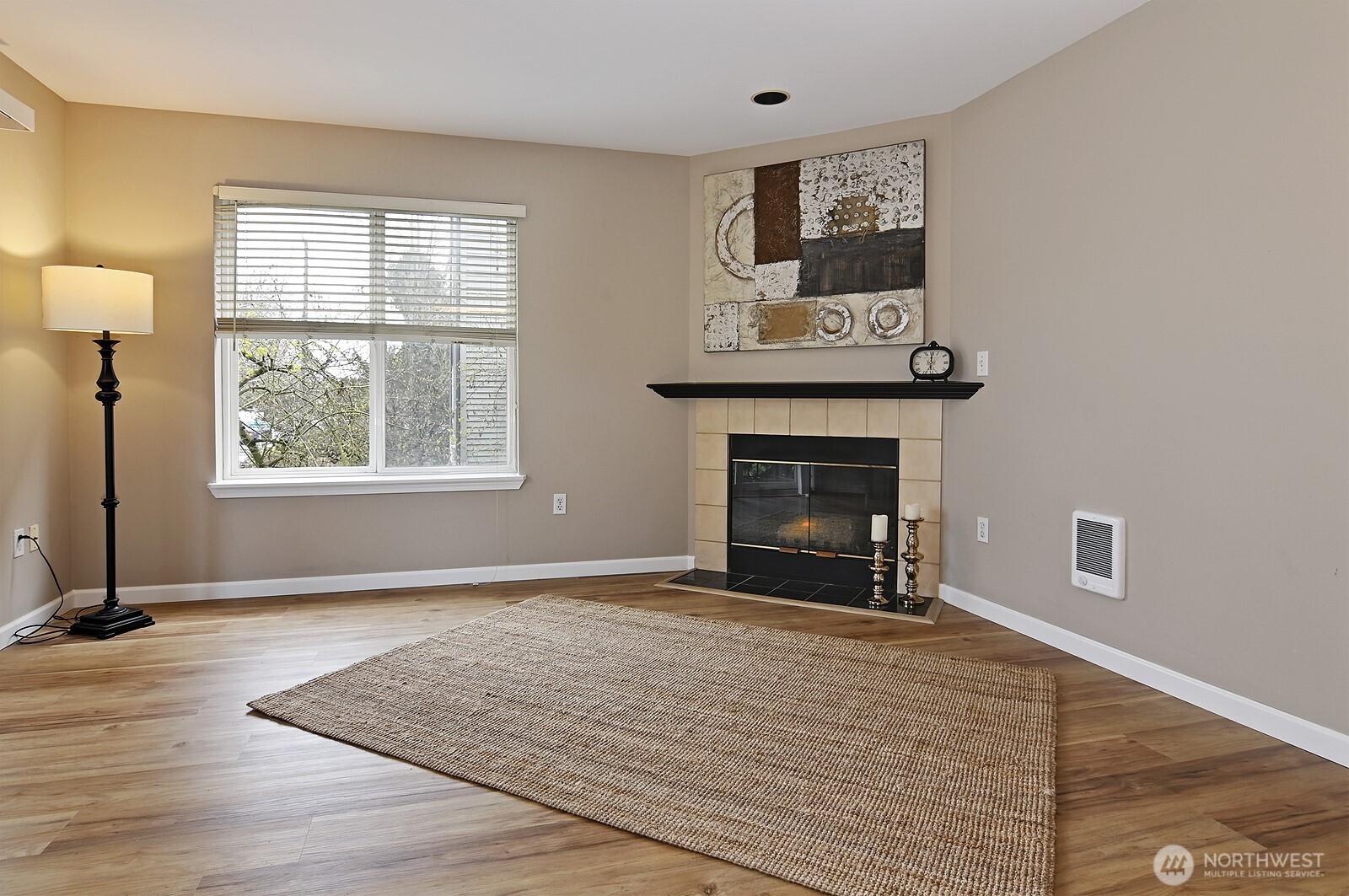 2117 N 107th Street #201, Seattle, WA 98133