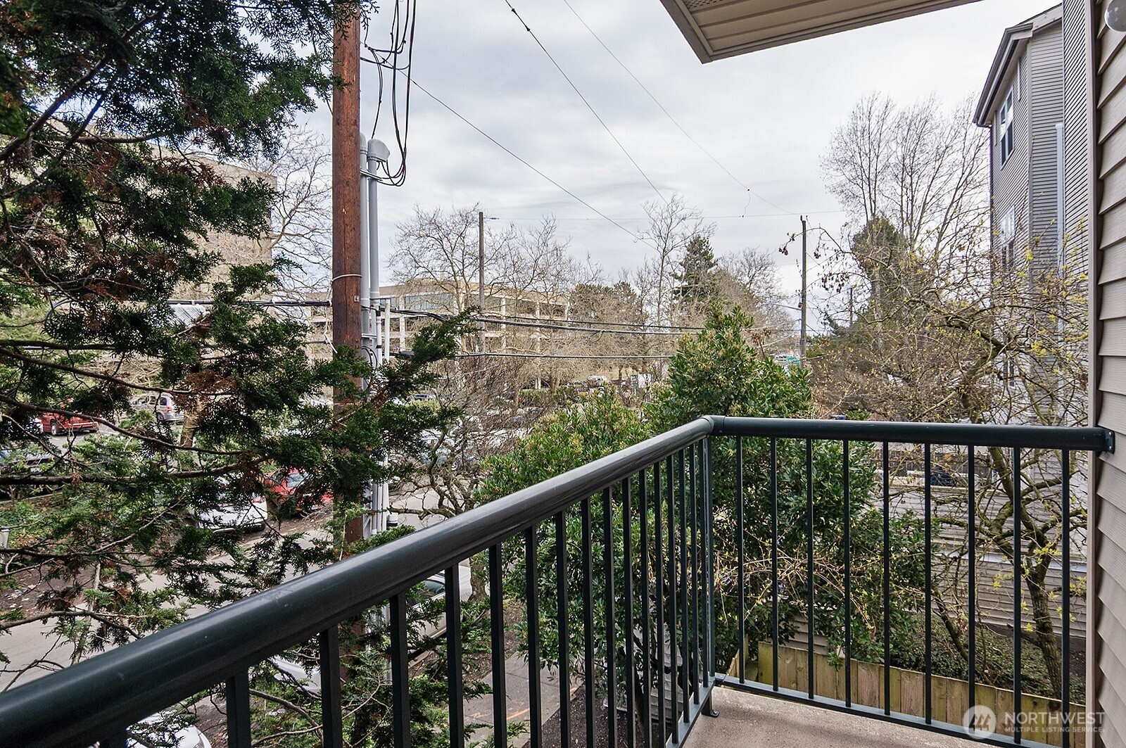 2117 N 107th Street #201, Seattle, WA 98133