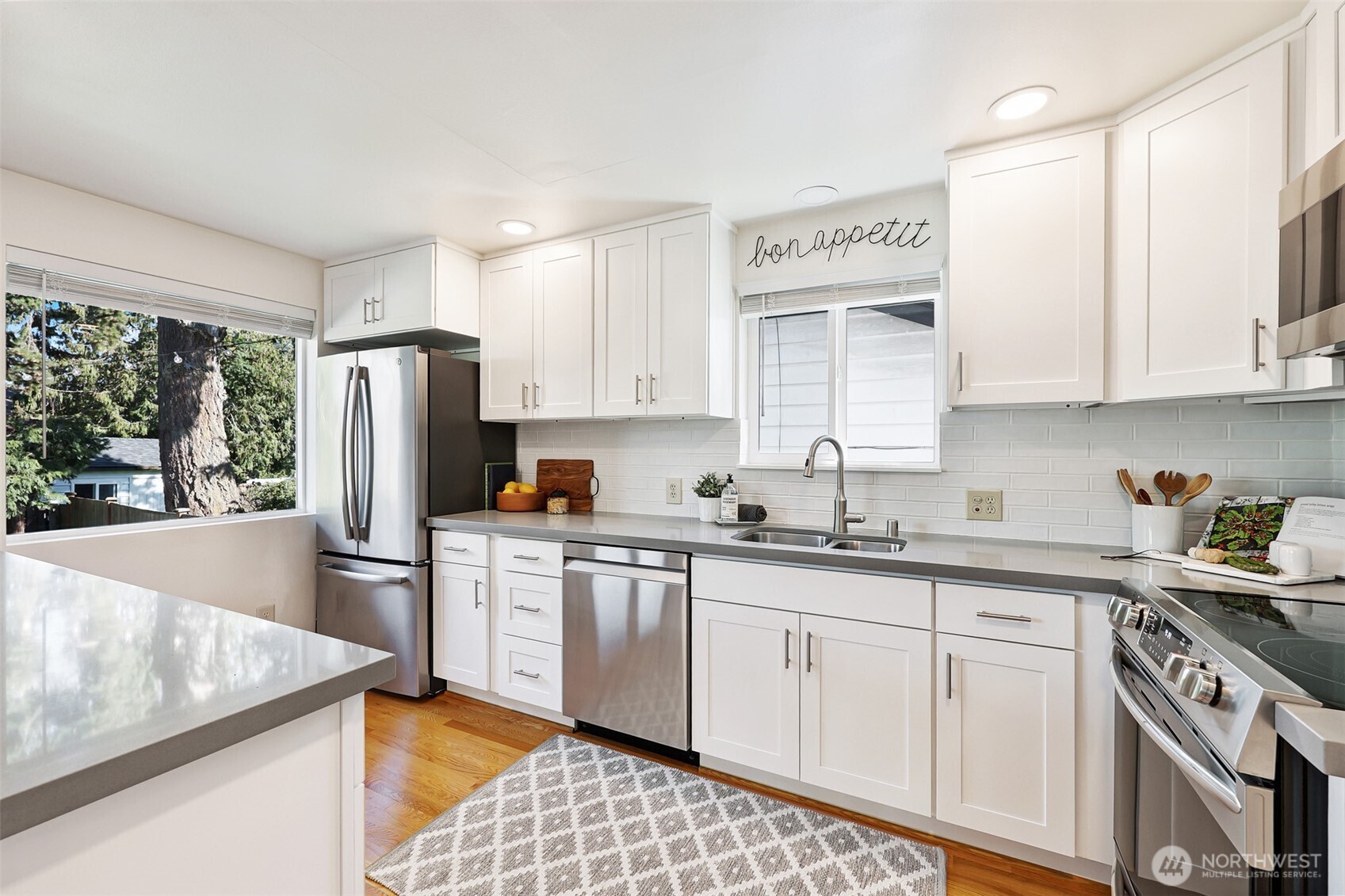 10618 35th Avenue SW, Seattle, WA 98146