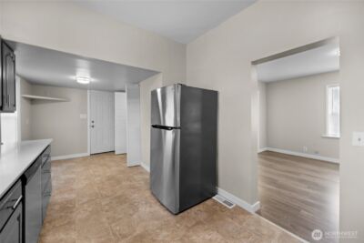 1925 Lombard , Everett, WA 98201 - Photo 7