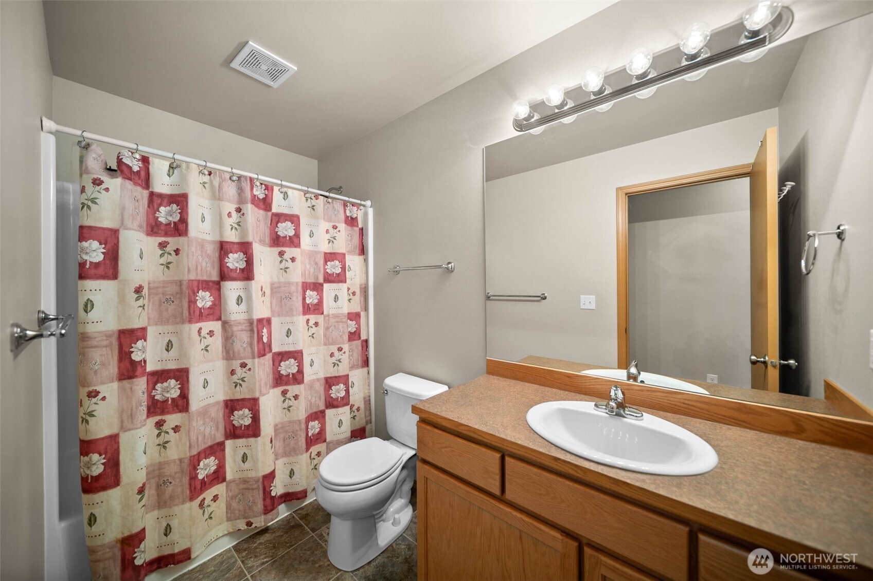 2095 Lasso Drive , Wenatchee, WA 98801