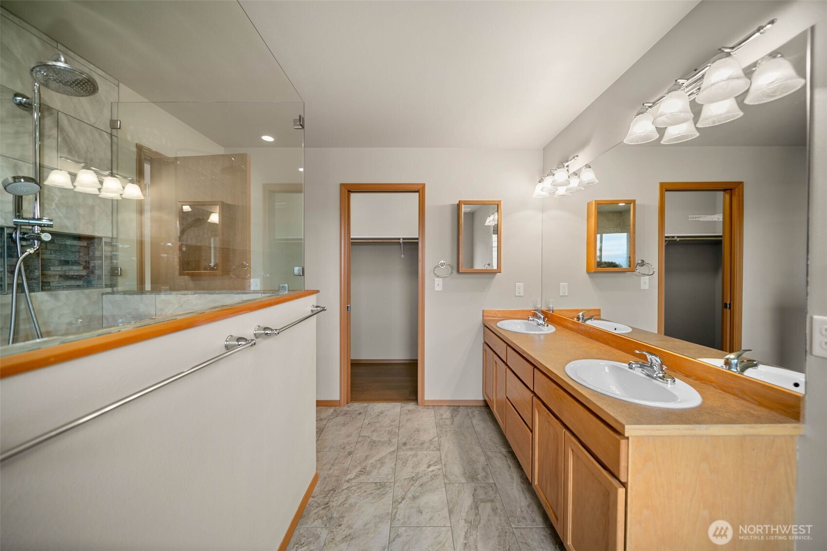 2095 Lasso Drive , Wenatchee, WA 98801