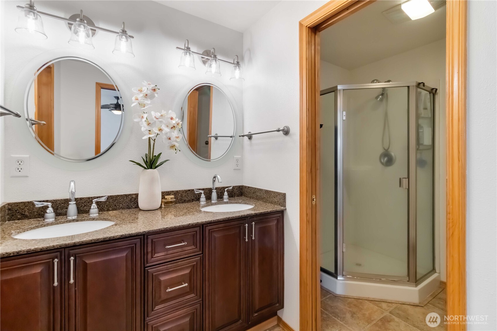 1512 Tara Street , Kelso, WA 98626