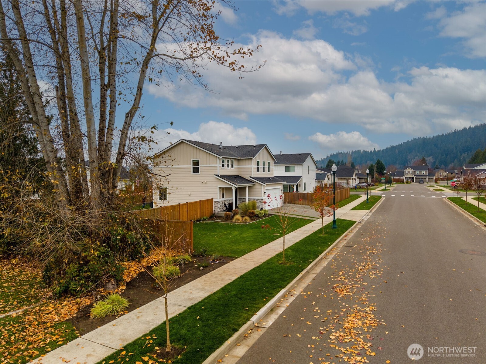 5664 157th Avenue Ct E, Sumner, WA 98390