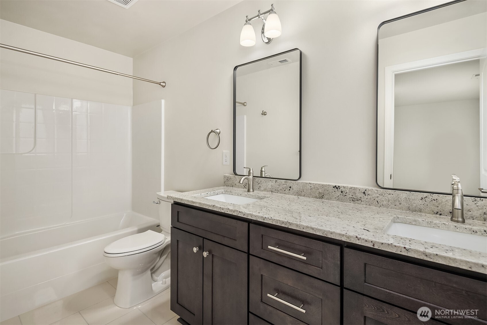 2112 SW 103rd Place , Seattle, WA 98146