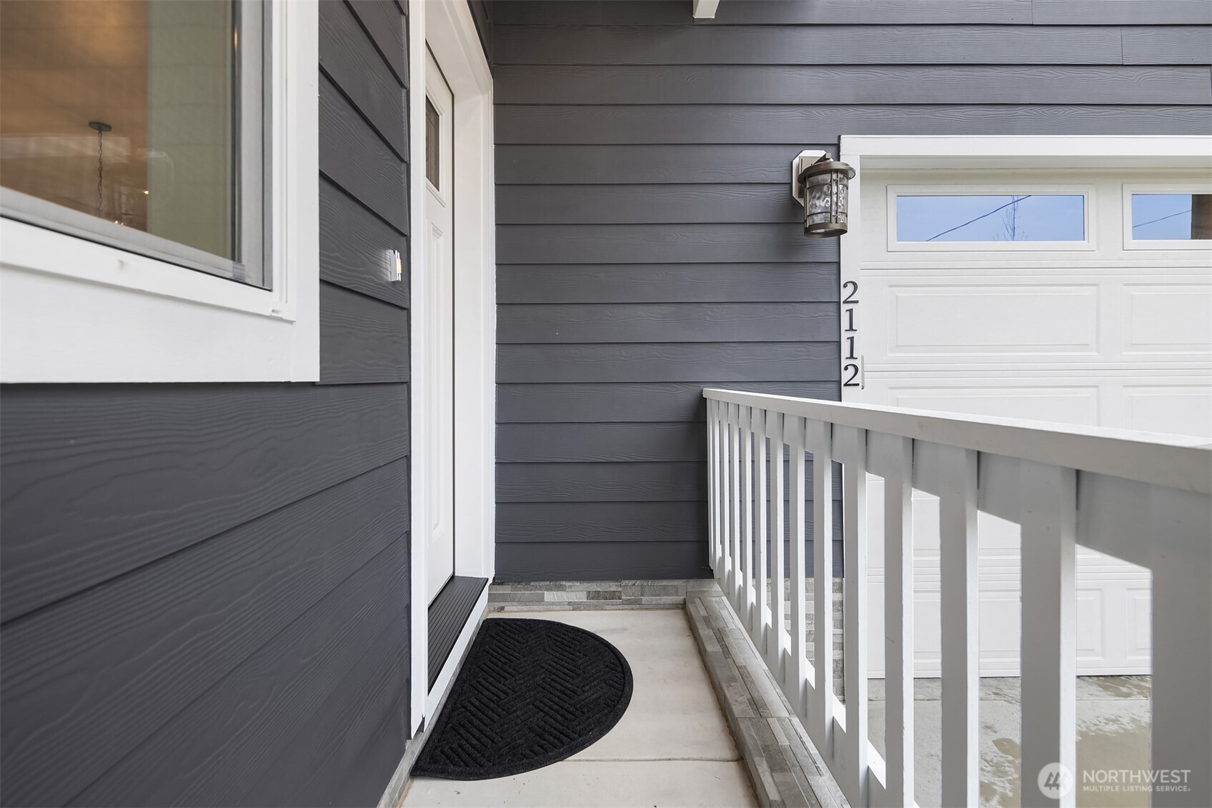 2112 SW 103rd Place , Seattle, WA 98146